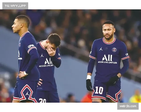 巴黎圣日耳曼法甲豪取六连胜,紧追榜首朗斯争冠白热化 巴黎圣日耳曼法甲豪取六连胜,紧追榜首朗斯争冠白热化