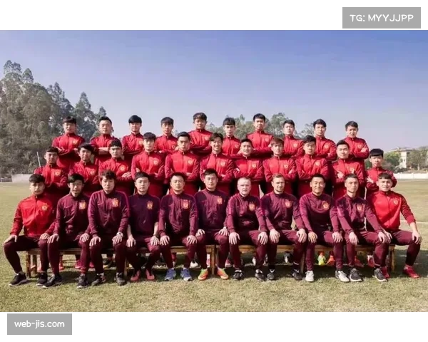 拜仁青训体系再结硕果，六名U19球员进入比赛名单