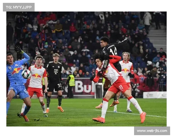 拜仁热身赛5-0萨尔茨堡红牛，小将卡尔梅开二度